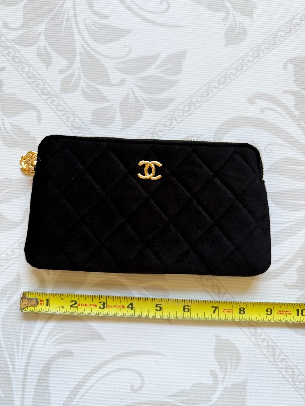 CHANEL Black Quilted Cosmetic Pouch with Gold CC Emblem - Picture 4 of 11